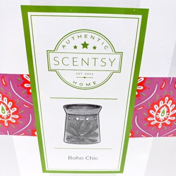 NIB Scentsy Boho Chic Candle Oil Electric Warmer Floral Glazed - Picture 10 of 10